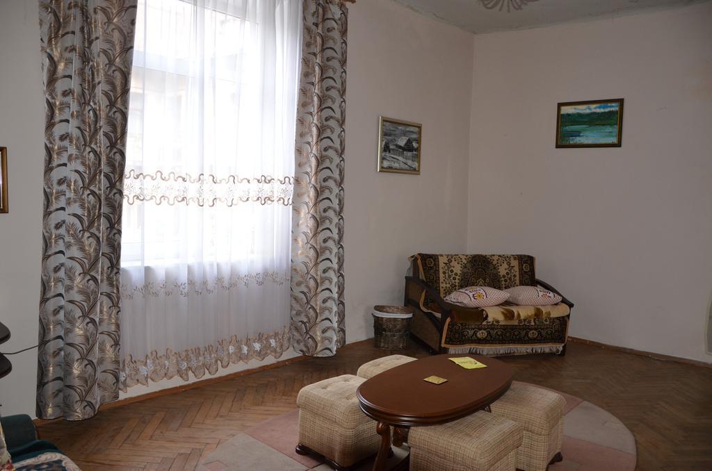 Mieszkanie Na Szpitalnej Leópolis Exterior foto